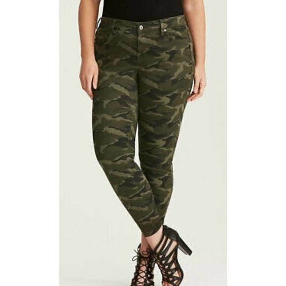 TORRID SKINNY PANT - CAMO PRINT - Picture 3 of 5
